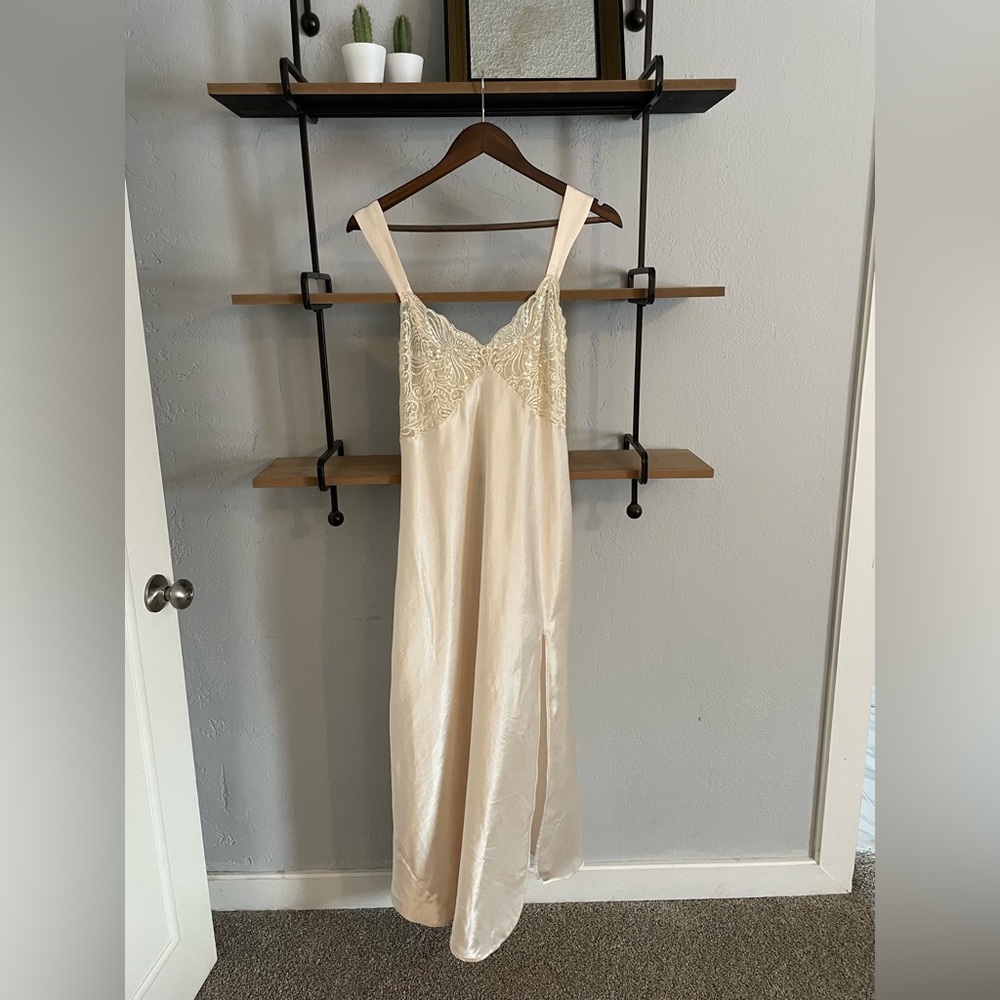 Victoria’s Secret Slip (medium)